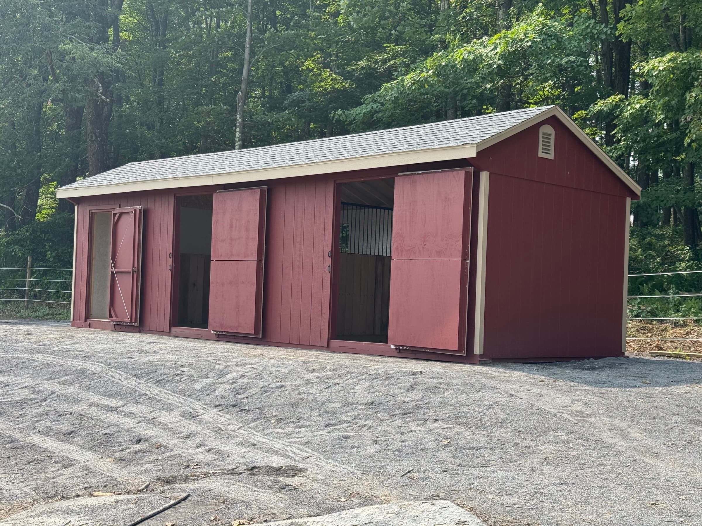A Red Row Barn for the Horses of Mt. Storm — photo 3