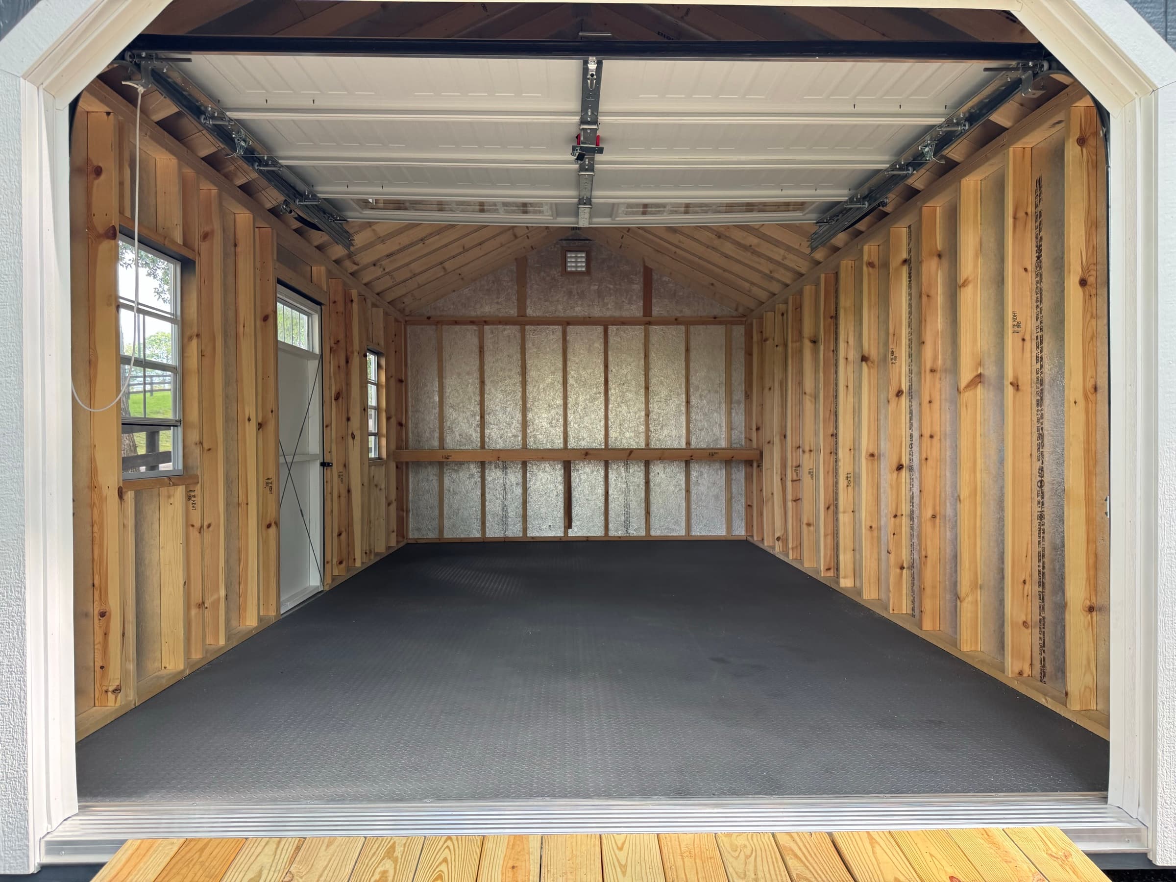 A Showstopper Garage for a Gorgeous Property in The Plains — photo 4
