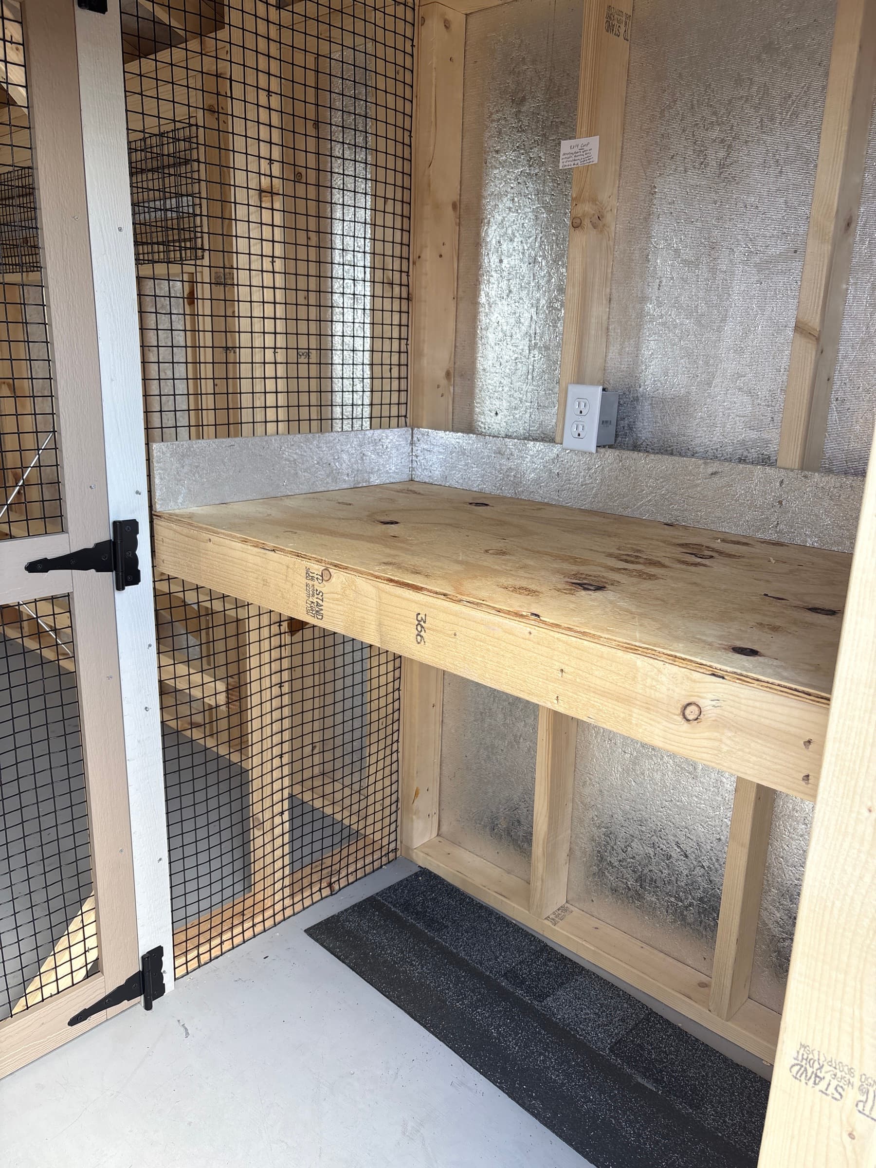 8x14 Chicken Coop — photo 9