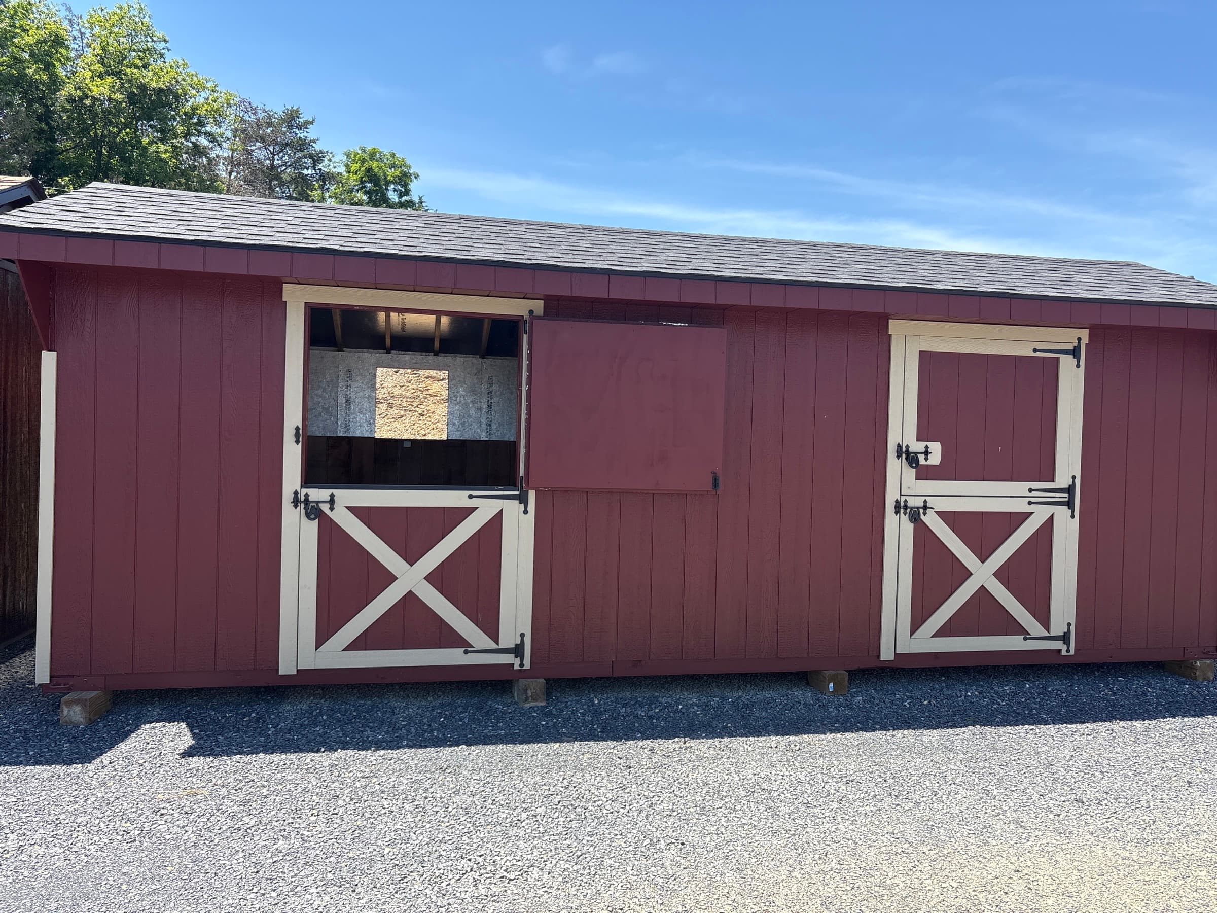 10x24 Row Barn — photo 1