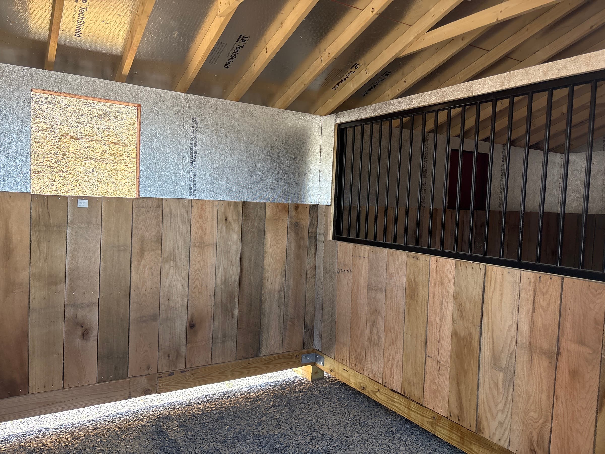 10x24 Row Barn — photo 2