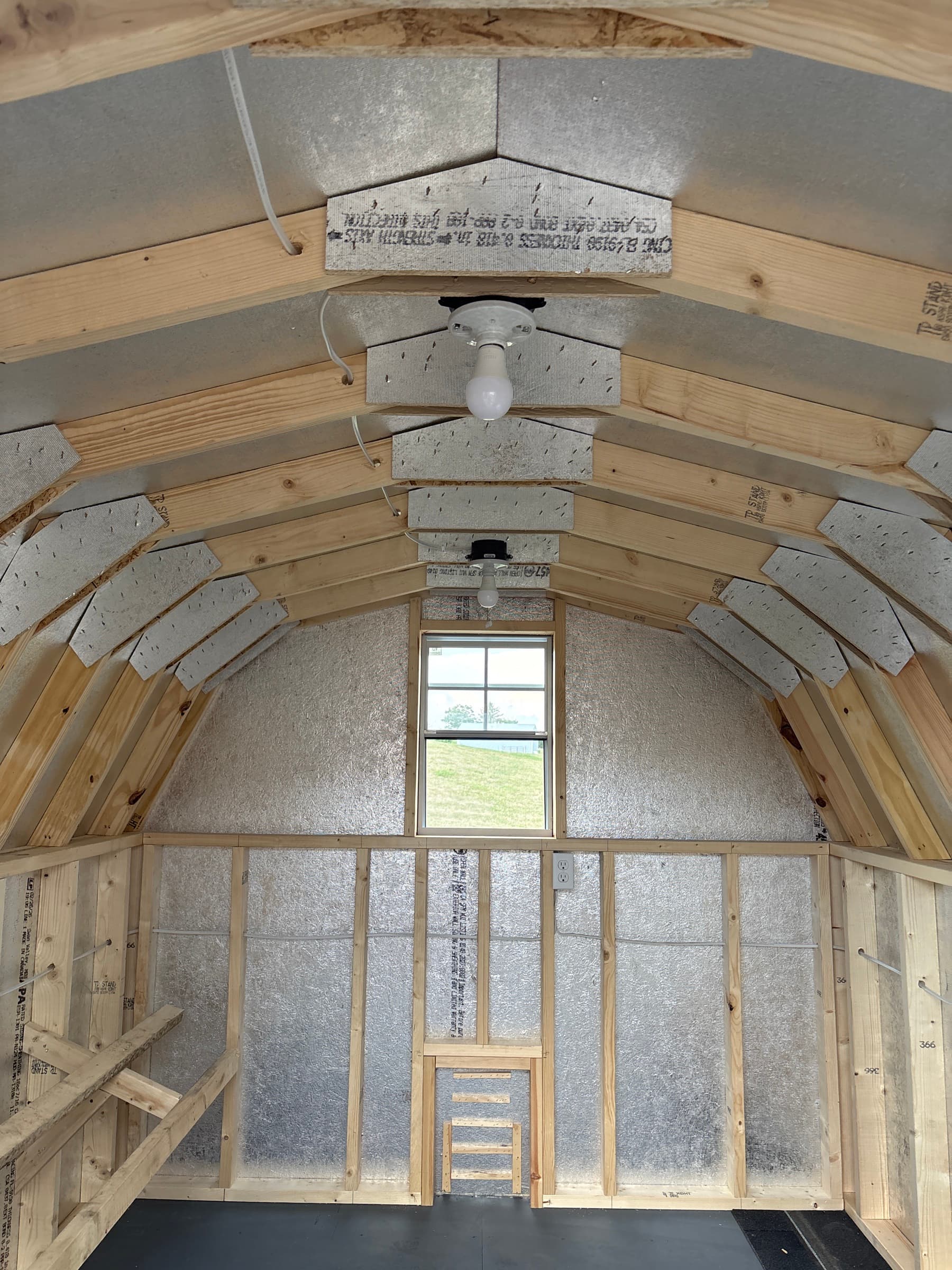 8x10 Barn Style Shed — photo 6
