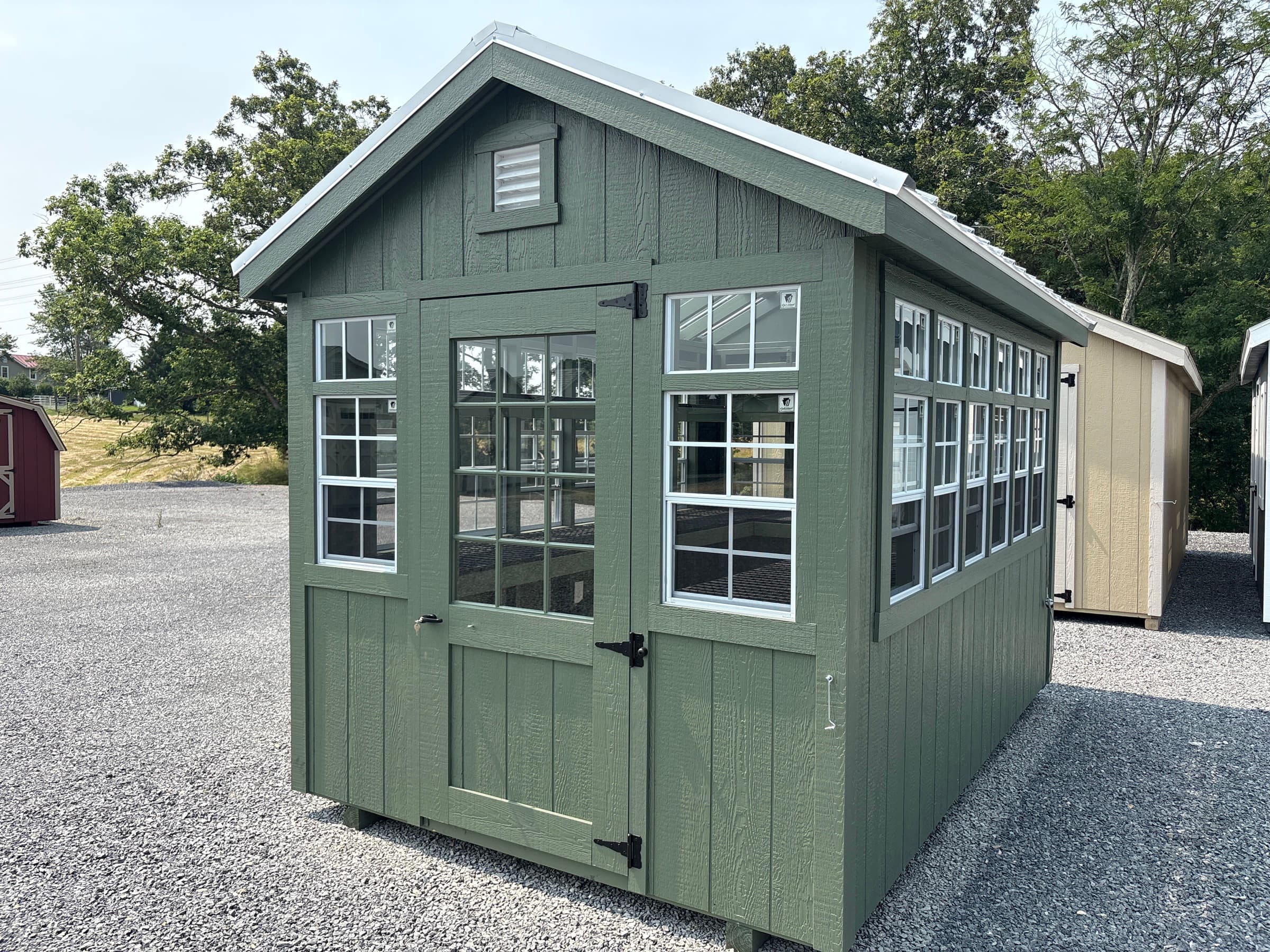 8x12 Green House — photo 1
