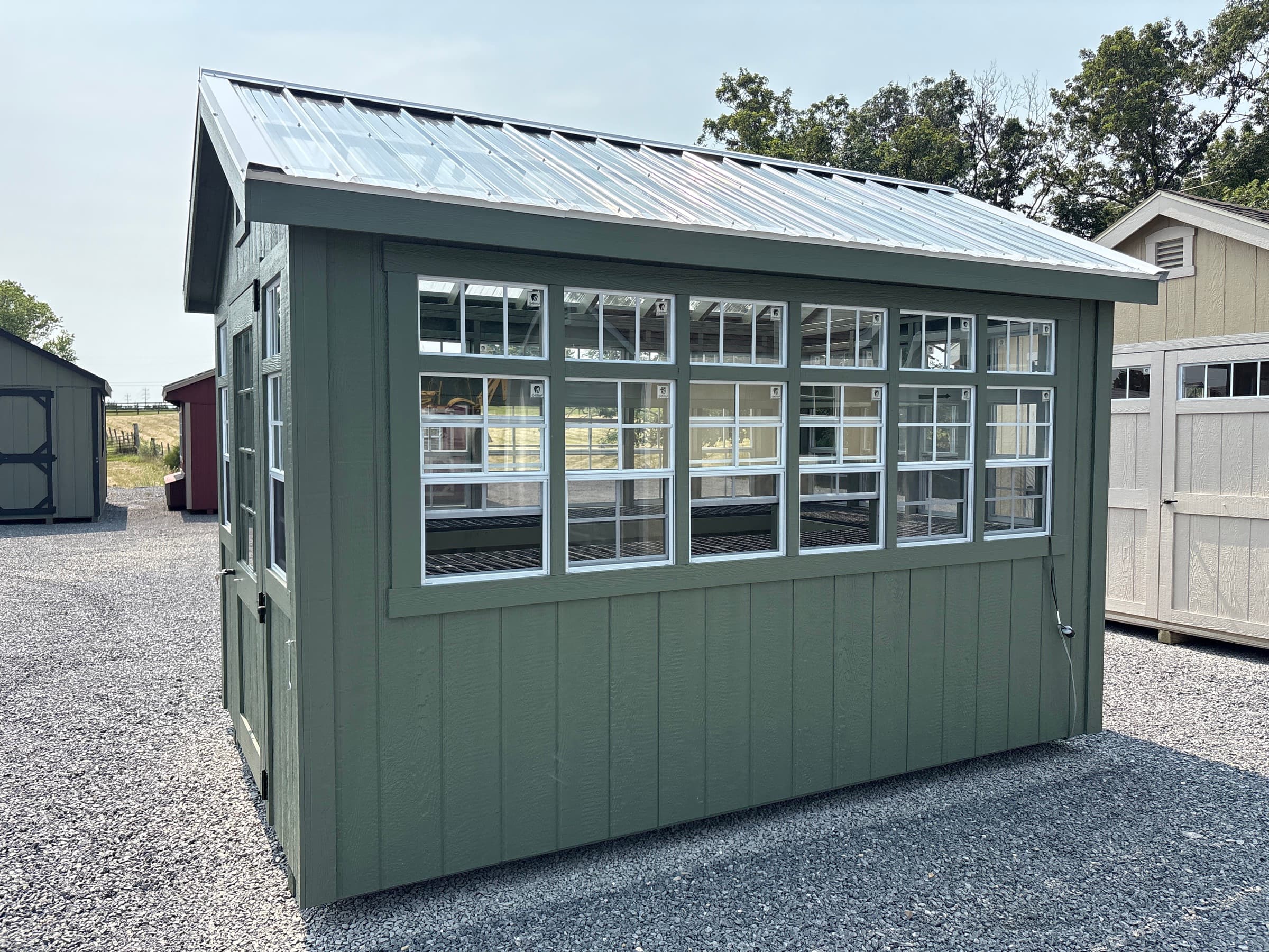 8x12 Green House — photo 2